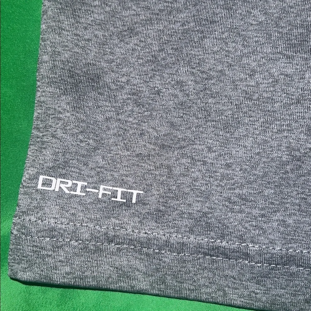 Nike Kids Dark Gray Just Do It T-Shirt size XS- 4